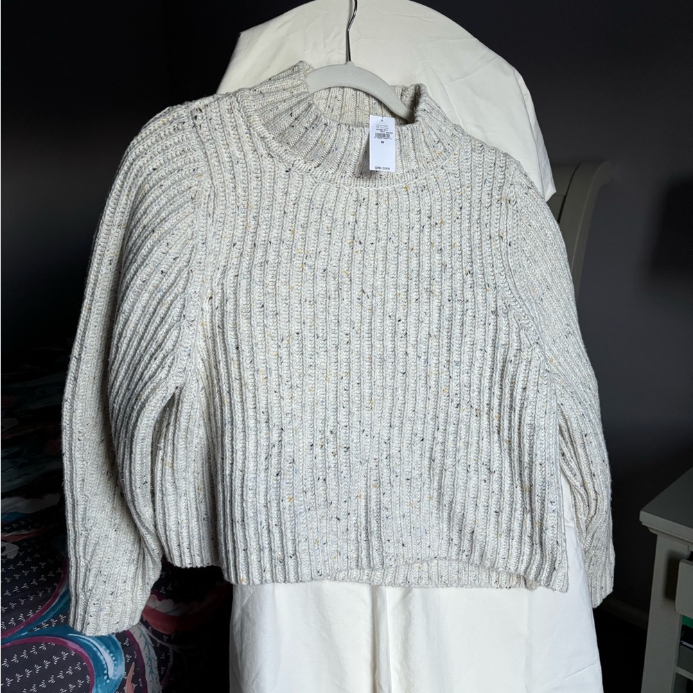 NWT gap sweater